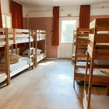 Lade das Bild in den Galerie-Viewer, Ticket Kunst & Yoga Frauen Retreat (30.08 - 01.09.2024)